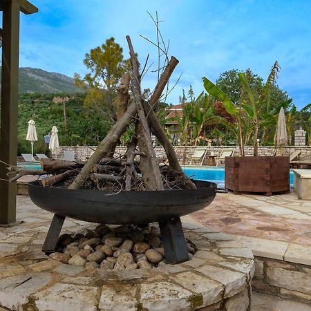 זכארו Kaiafas Lake Hotel מראה חיצוני תמונה